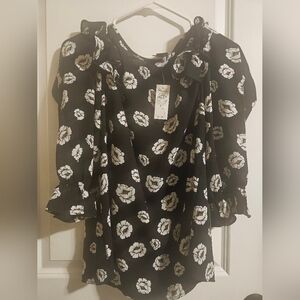 Ann TaylorConcepts Black and White Floral Off The Shoulder  Blouse